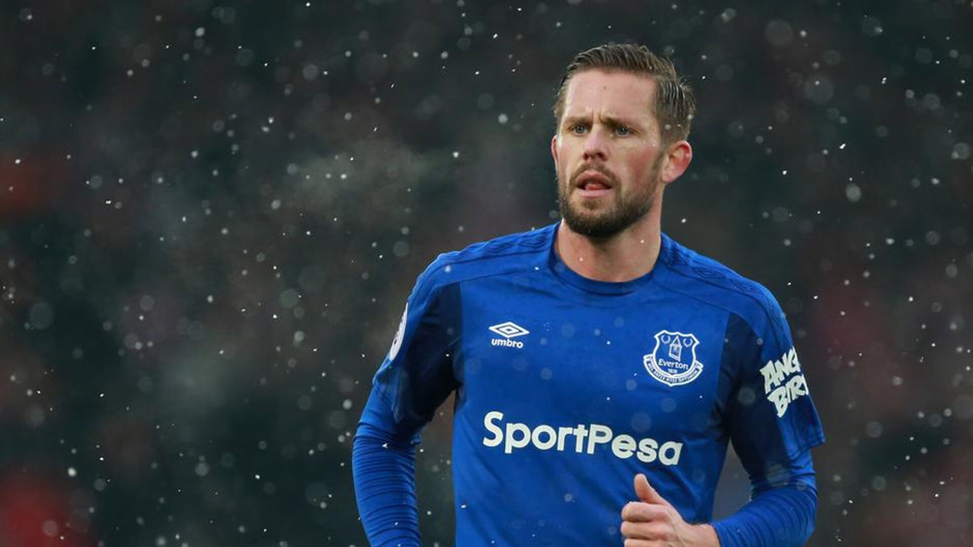 FBsports-2026世界杯H组强强对话，罗马尼亚铁血压制波兰，C罗绝境中独耀全场